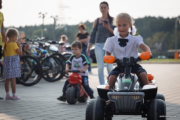 1 сентября при поддержке компании ФРОСТ в Минске состоялся семейный обучающий квест "Азбука дорог"