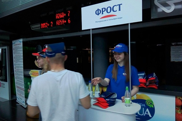Фред и Стелла из Фростоводья поздравили Аквапарк Лебяжий с Днем Рождения