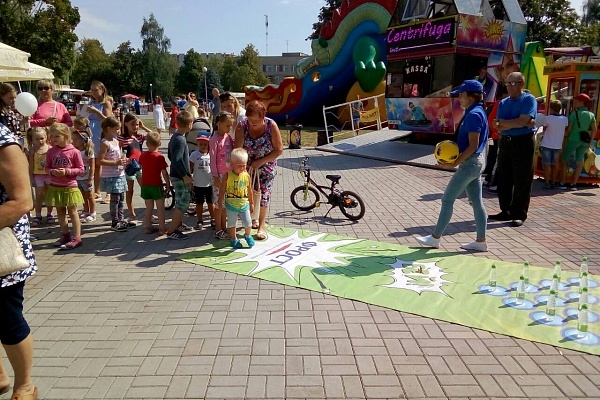 Фред и Стелла поздравили жителей Солигорска с 60-летием города и Днем Шахтера