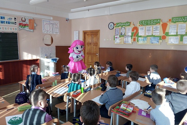 Познавательное путешествие Фреда и Стеллы к школьникам Бреста